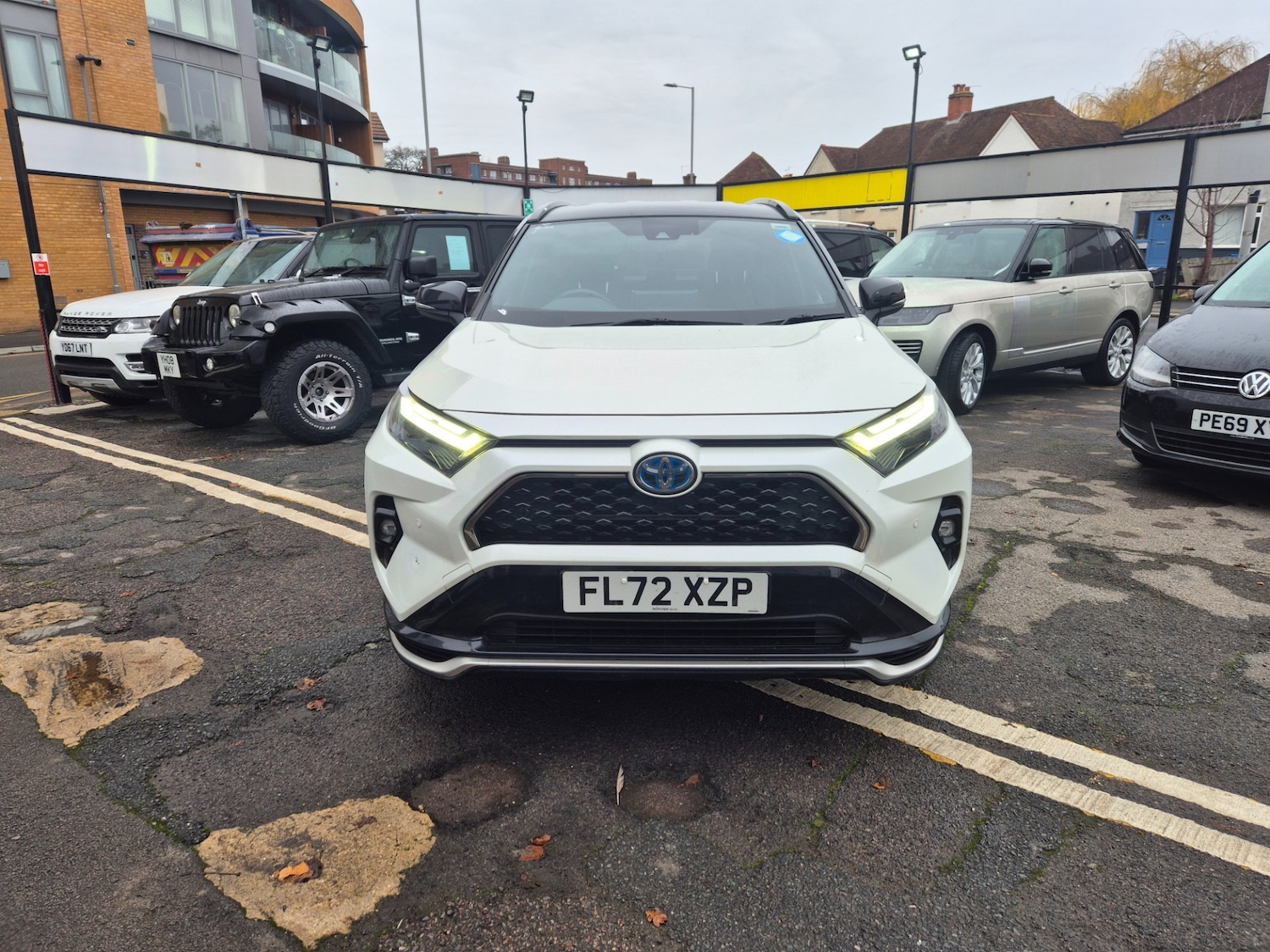 Used Toyota RAV4 2022 for sale - 77090216: Photo 2