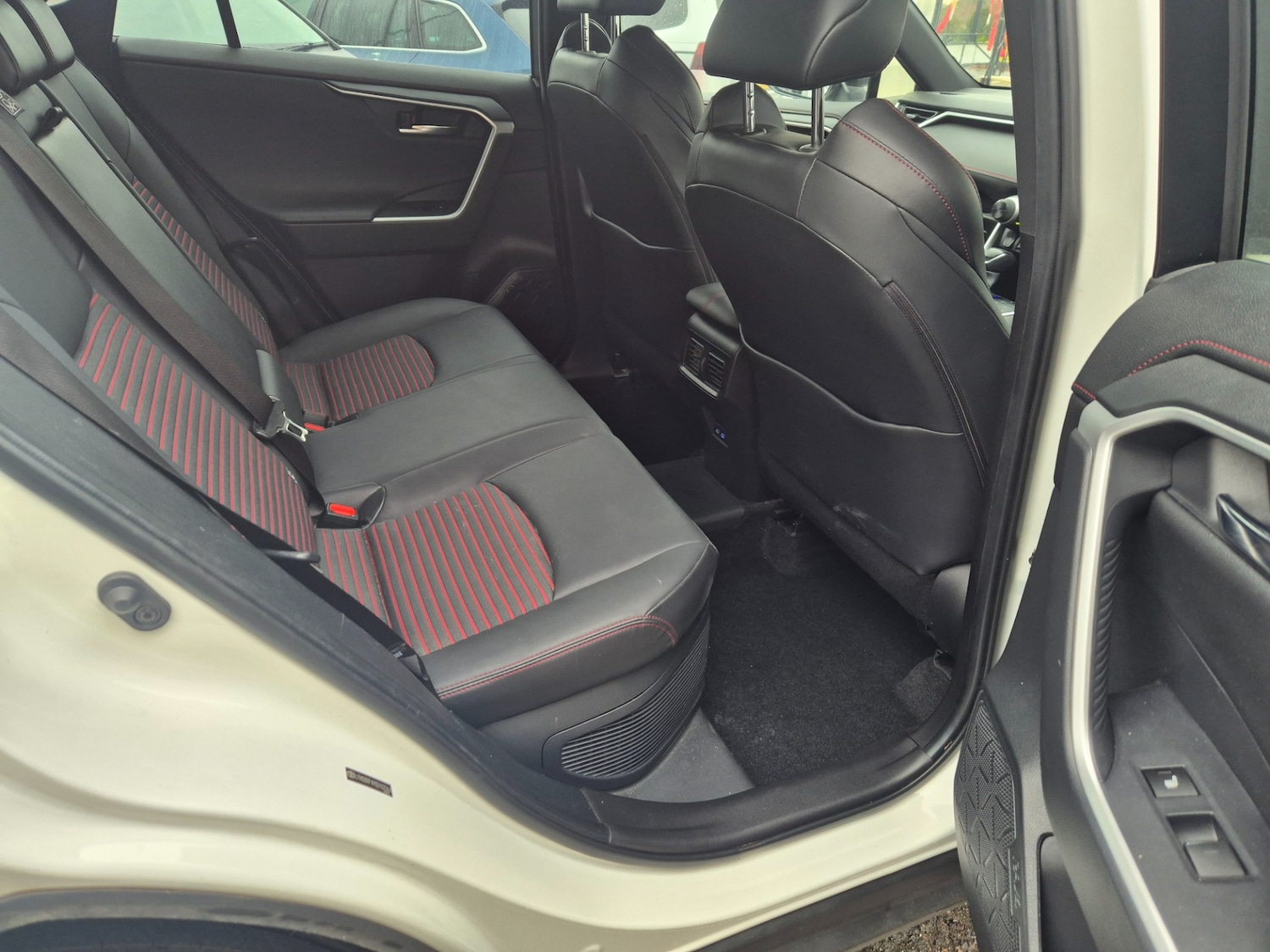 Used Toyota RAV4 2022 for sale - 77090216: Photo 7