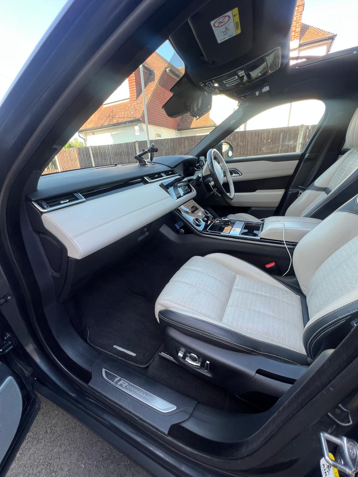 Used Land Rover Range Rover Velar 2017 for sale - 76017455: Photo 9