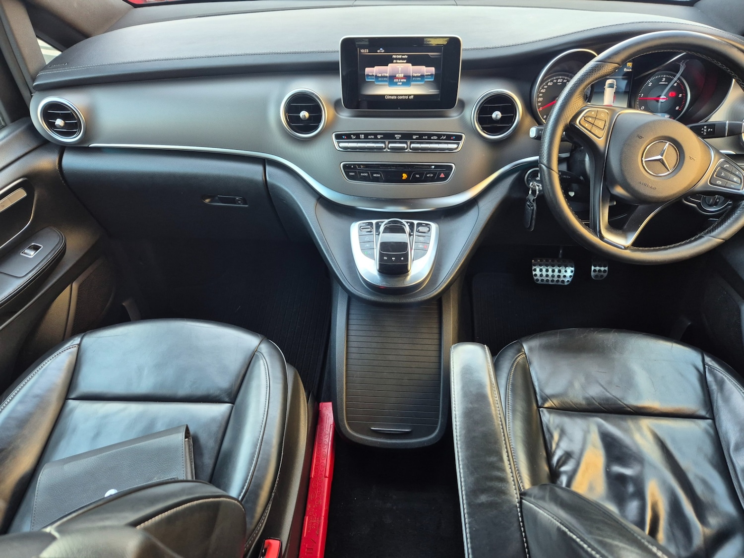 Used Mercedes-Benz V-Class 2017 for sale - 77090210: Photo 8