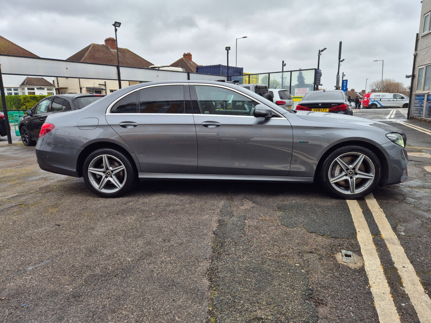 Used Mercedes-Benz E Class 2020 for sale - 78053070: Photo 9