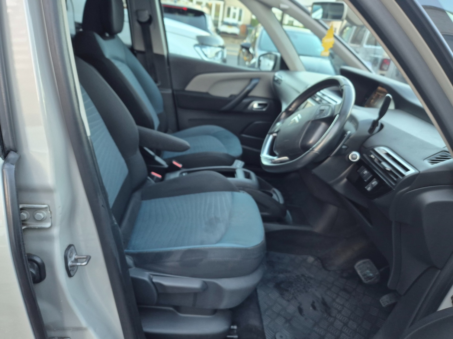 Used Citroen C4 Grand Picasso 2018 for sale - 76368795: Photo 8