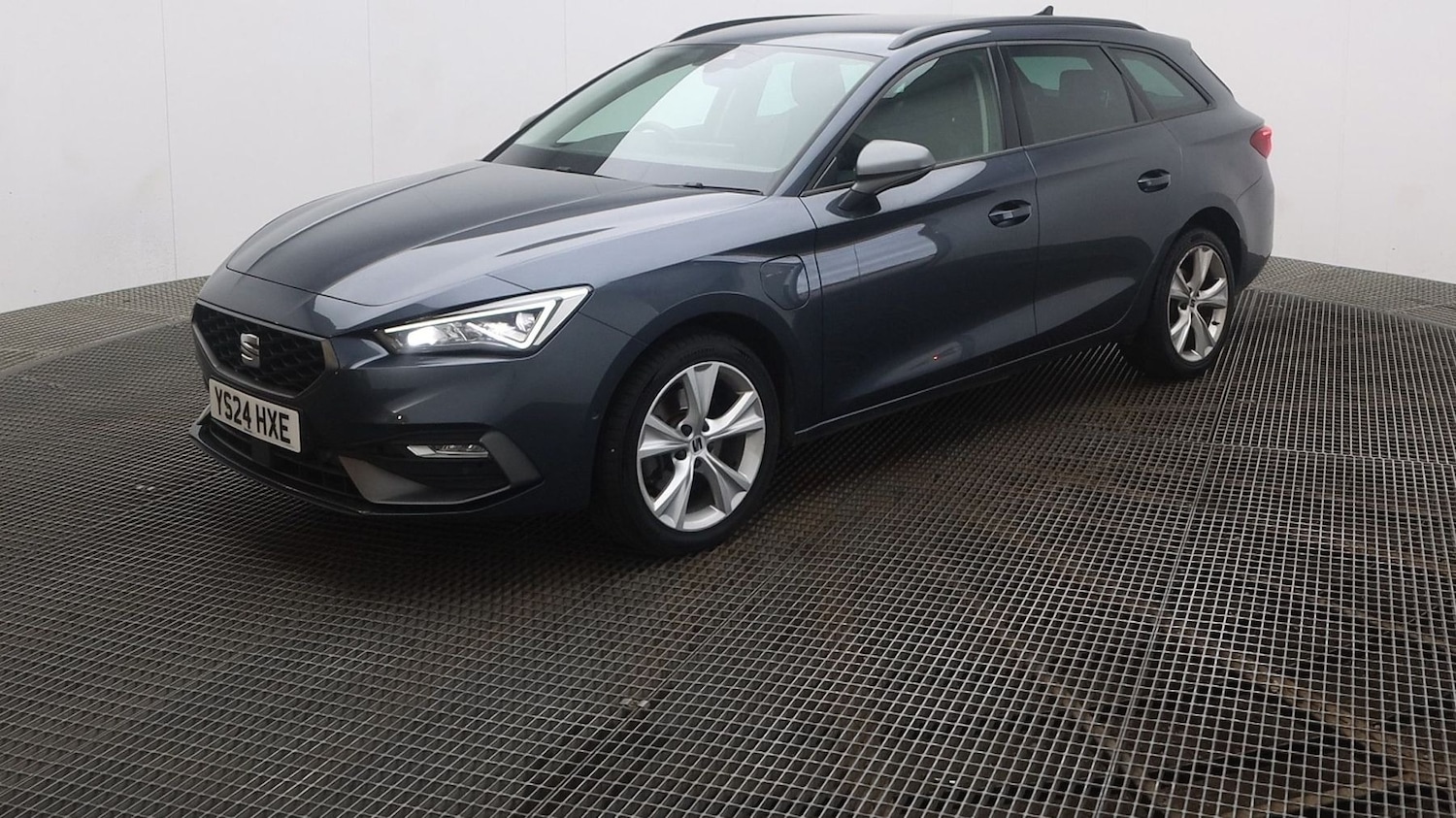 Used SEAT Leon 2024 for sale - 78027224: Photo 1
