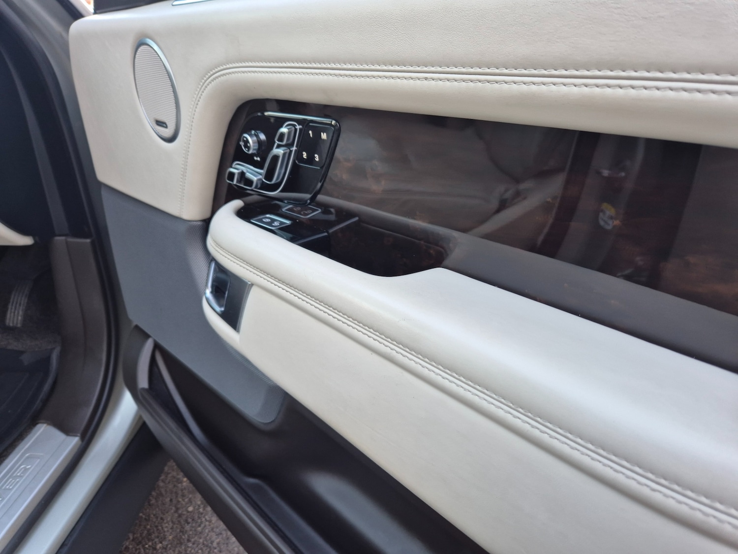 Used Land Rover Range Rover 2018 for sale - 76941111: Photo 11