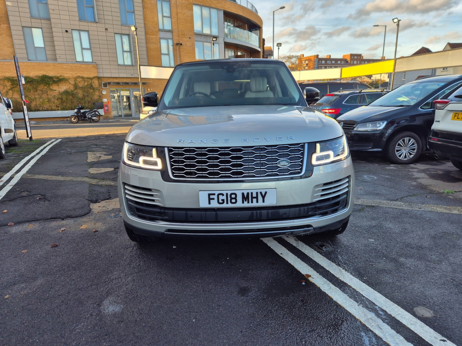 Used Land Rover Range Rover 2018 for sale - 76941111: Photo 3