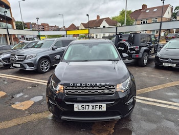 Used Land Rover Discovery Sport 2017 for sale - 78838031: Photo