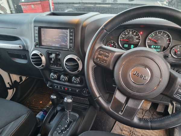 Used Jeep Wrangler 2015 for sale - 76142614: Photo 8