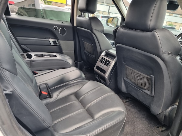 Used Land Rover Range Rover Sport 2017 for sale - 76142636: Photo 11