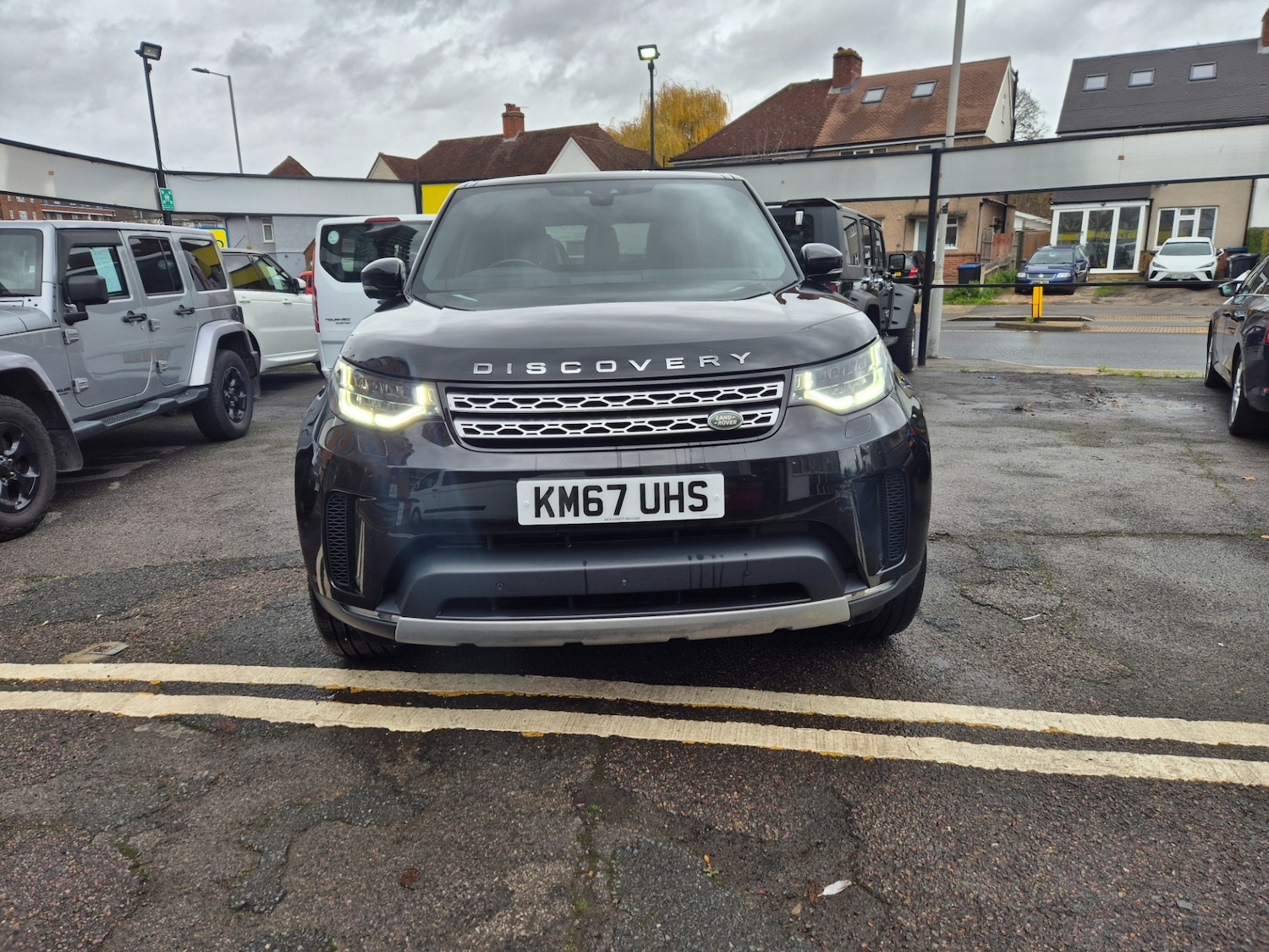 Used Land Rover Discovery 2017 for sale - 76859919: Photo 2