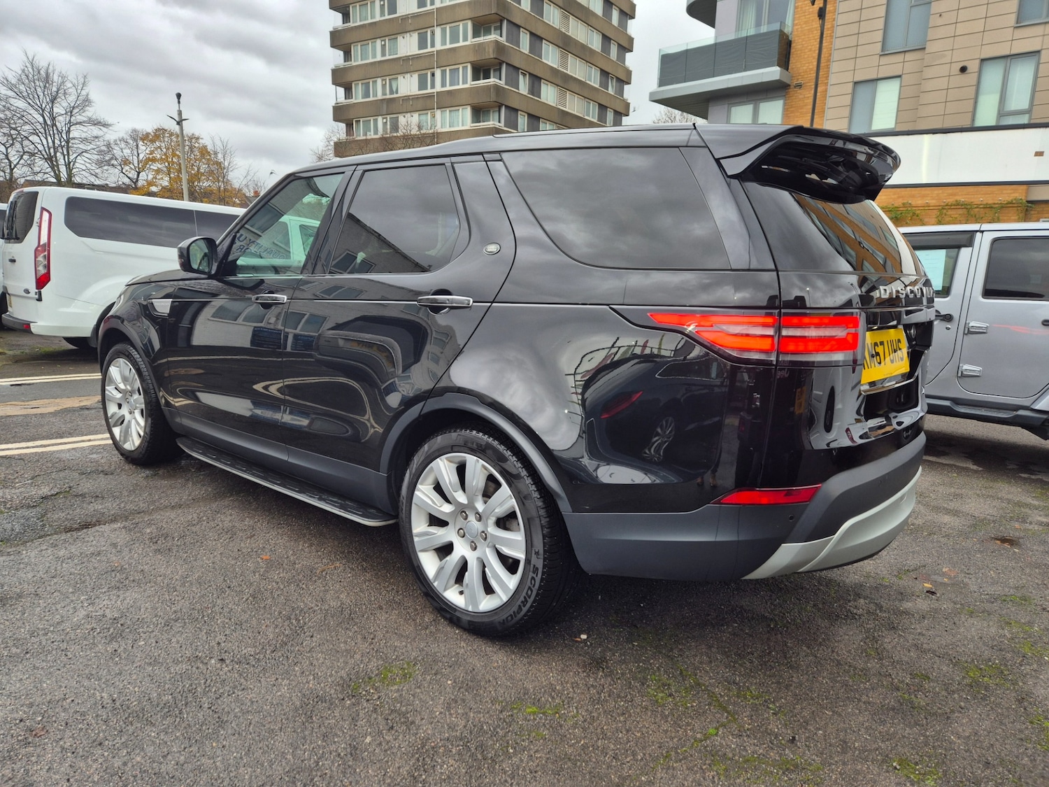 Used Land Rover Discovery 2017 for sale - 76859919: Photo 5