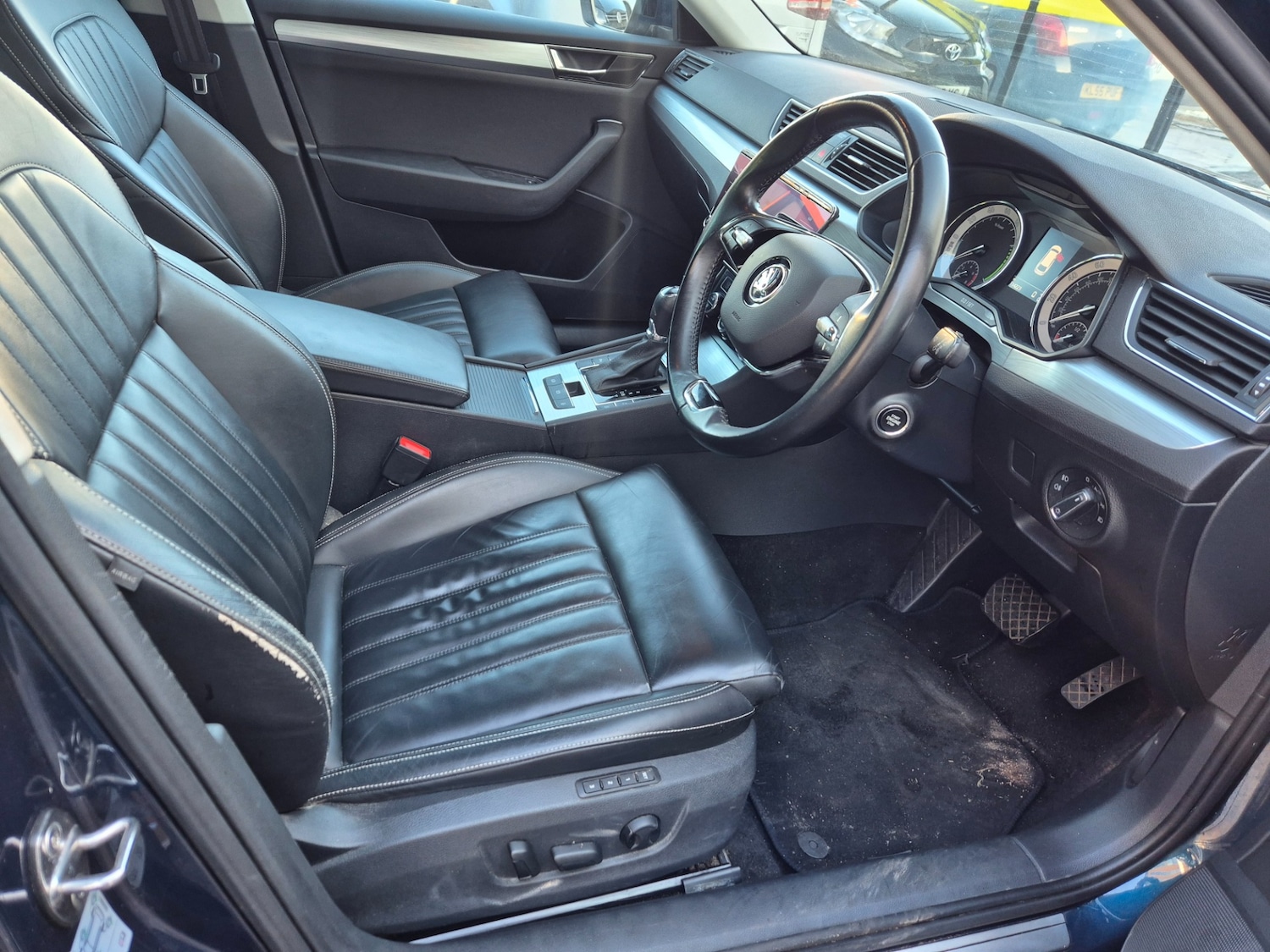 Used Skoda Superb 2021 for sale - 77220336: Photo 11