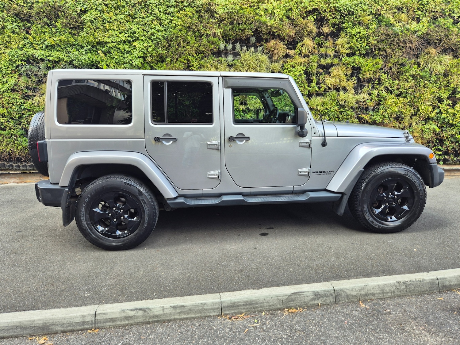 Used Jeep Wrangler 2015 for sale - 76792405: Photo 3