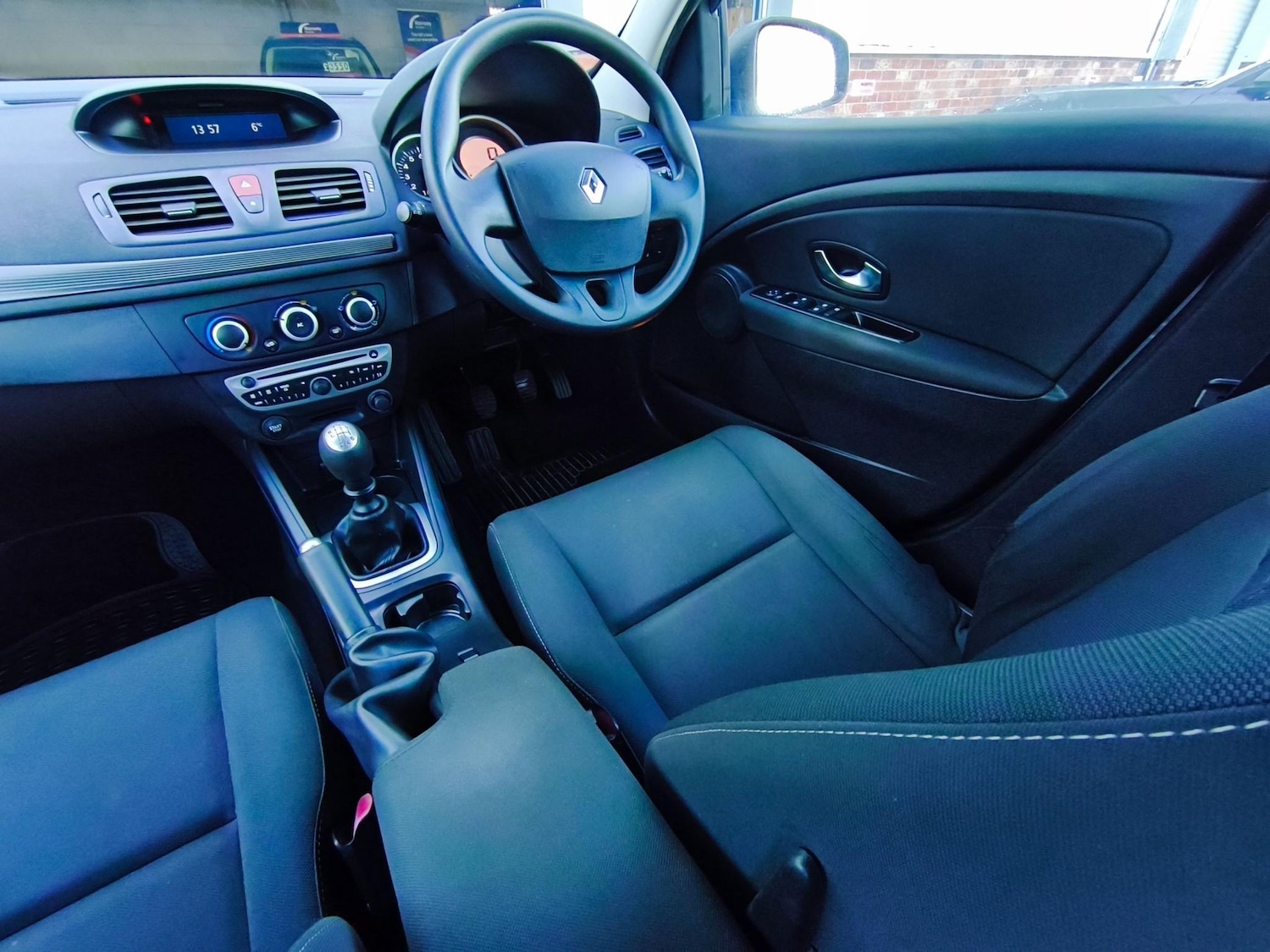 Used Renault Megane 2010 for sale - 77315778: Photo 13