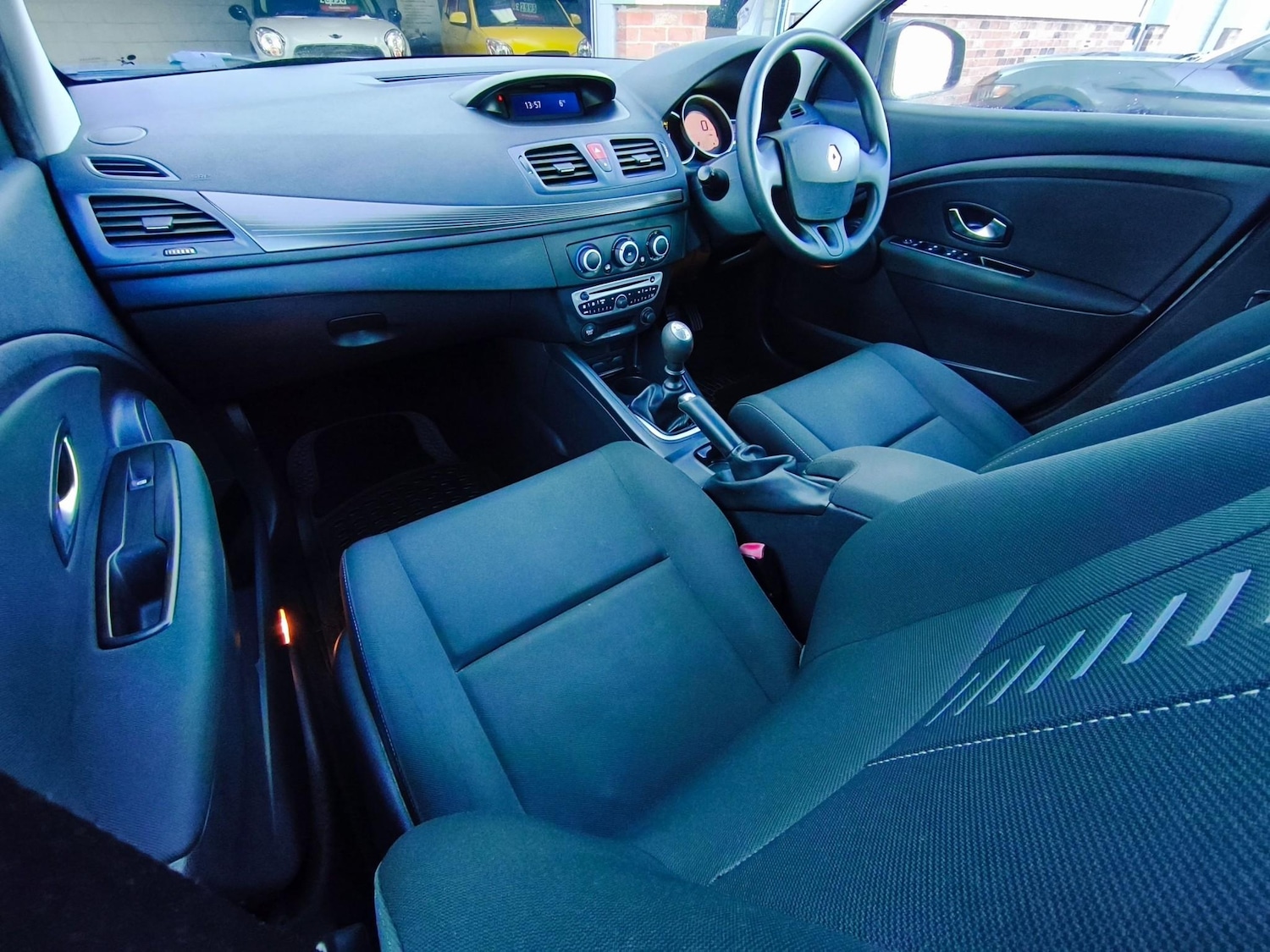 Used Renault Megane 2010 for sale - 77315778: Photo 22