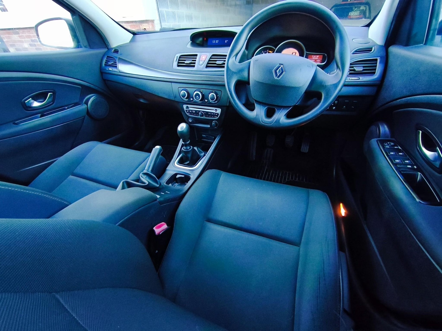 Used Renault Megane 2010 for sale - 77315778: Photo 23