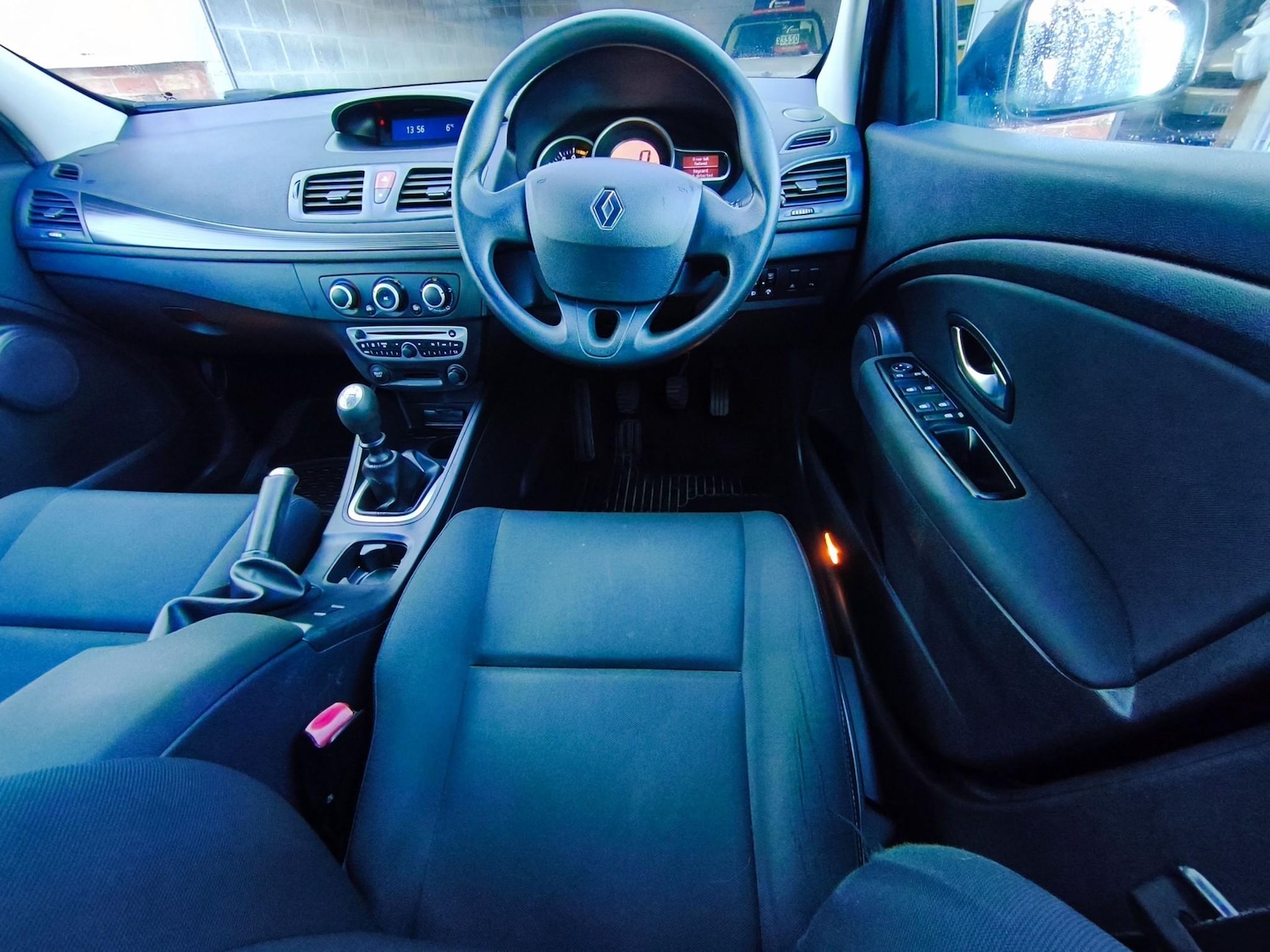 Used Renault Megane 2010 for sale - 77315778: Photo 26