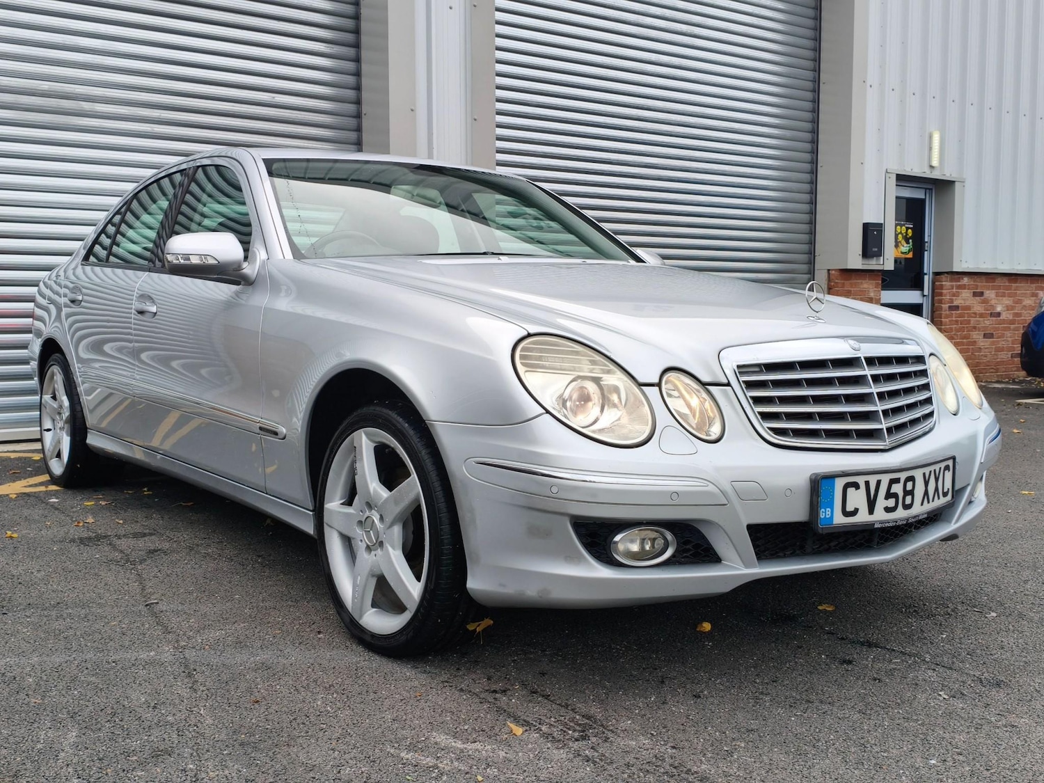 Used Mercedes-Benz E-Class 2008 for sale - 76146847: Photo 1