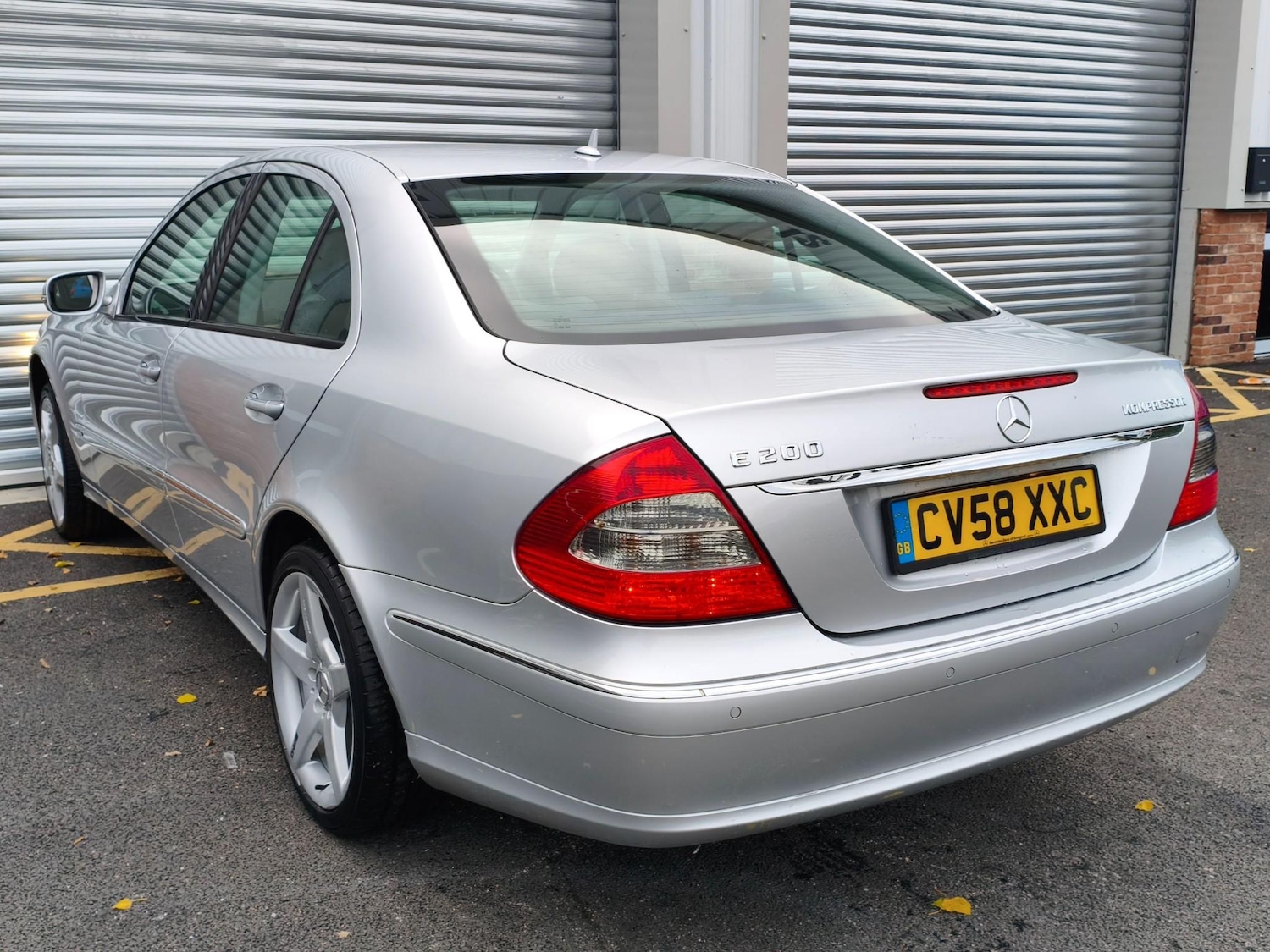Used Mercedes-Benz E-Class 2008 for sale - 76146847: Photo 10