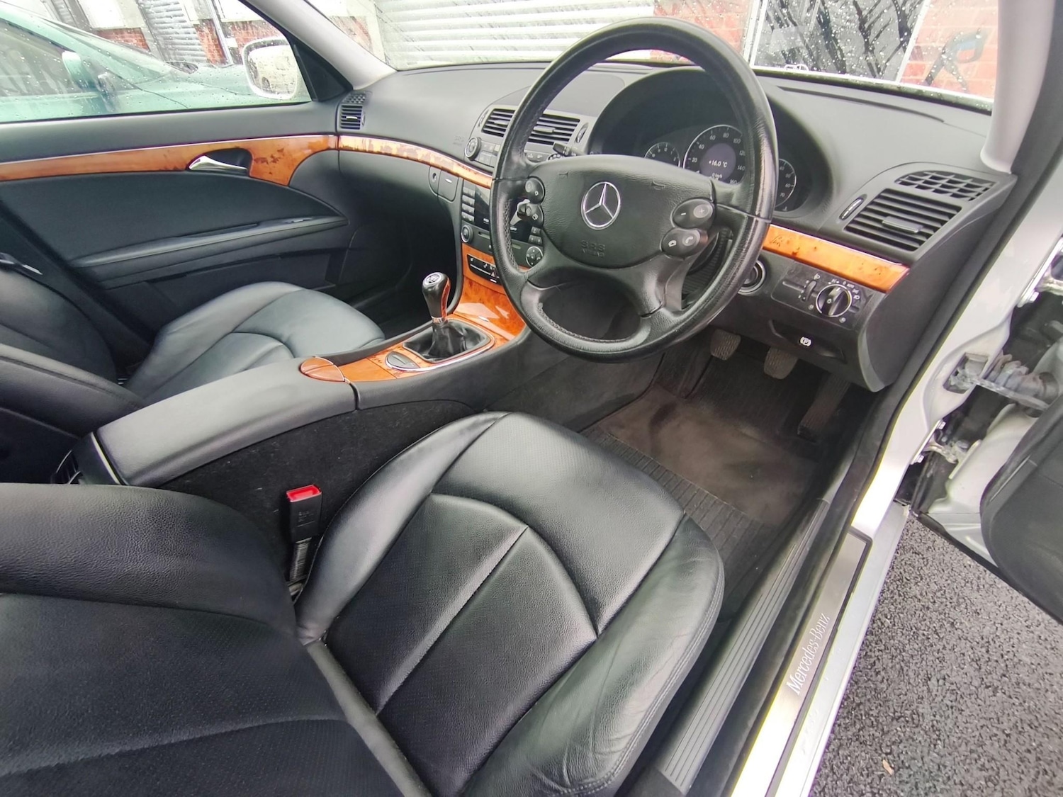Used Mercedes-Benz E-Class 2008 for sale - 76146847: Photo 17