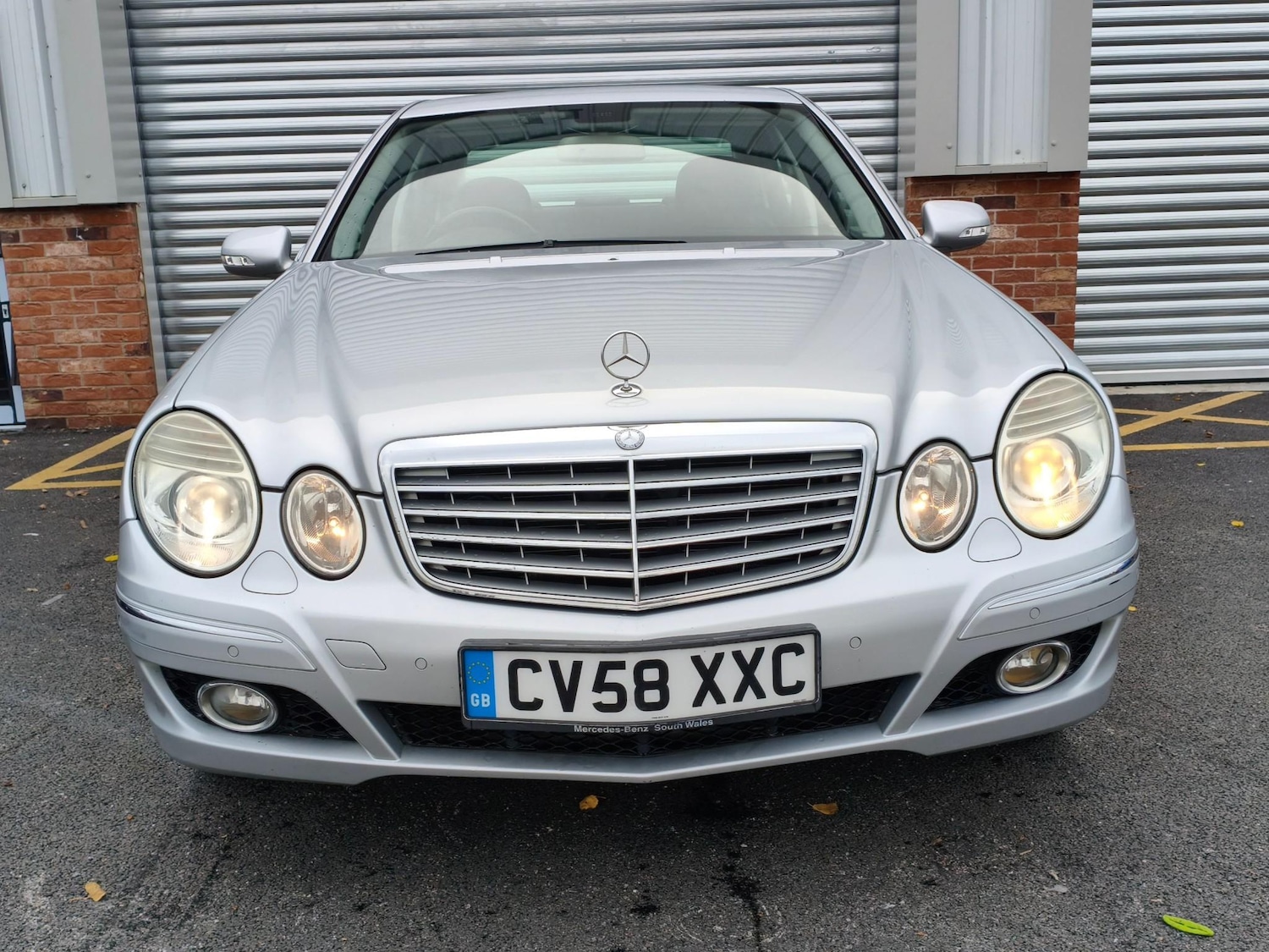 Used Mercedes-Benz E-Class 2008 for sale - 76146847: Photo 4