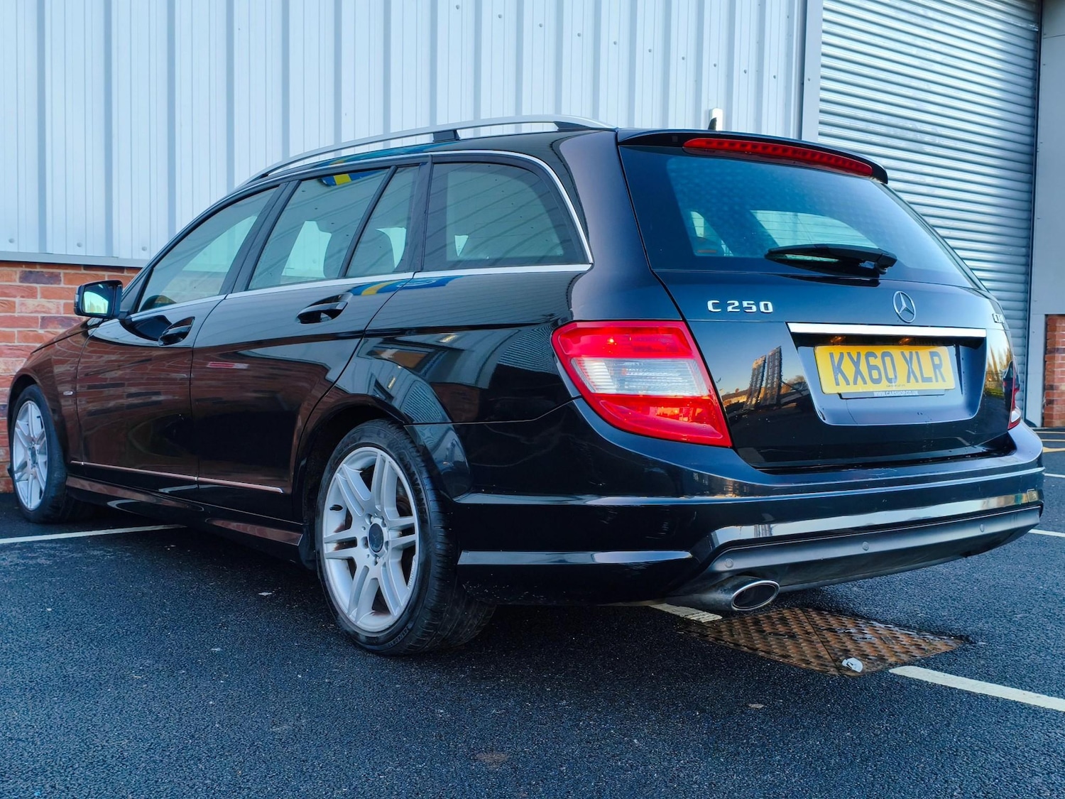 Used Mercedes-Benz C Class 2010 for sale - 77315781: Photo 11