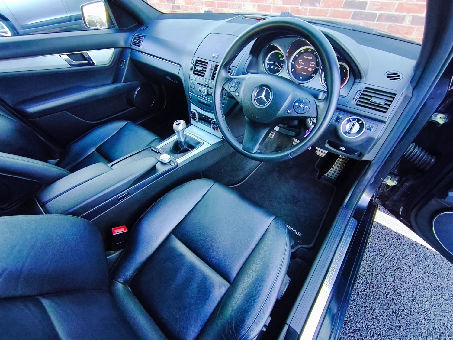 Used Mercedes-Benz C Class 2010 for sale - 77315781: Photo 29