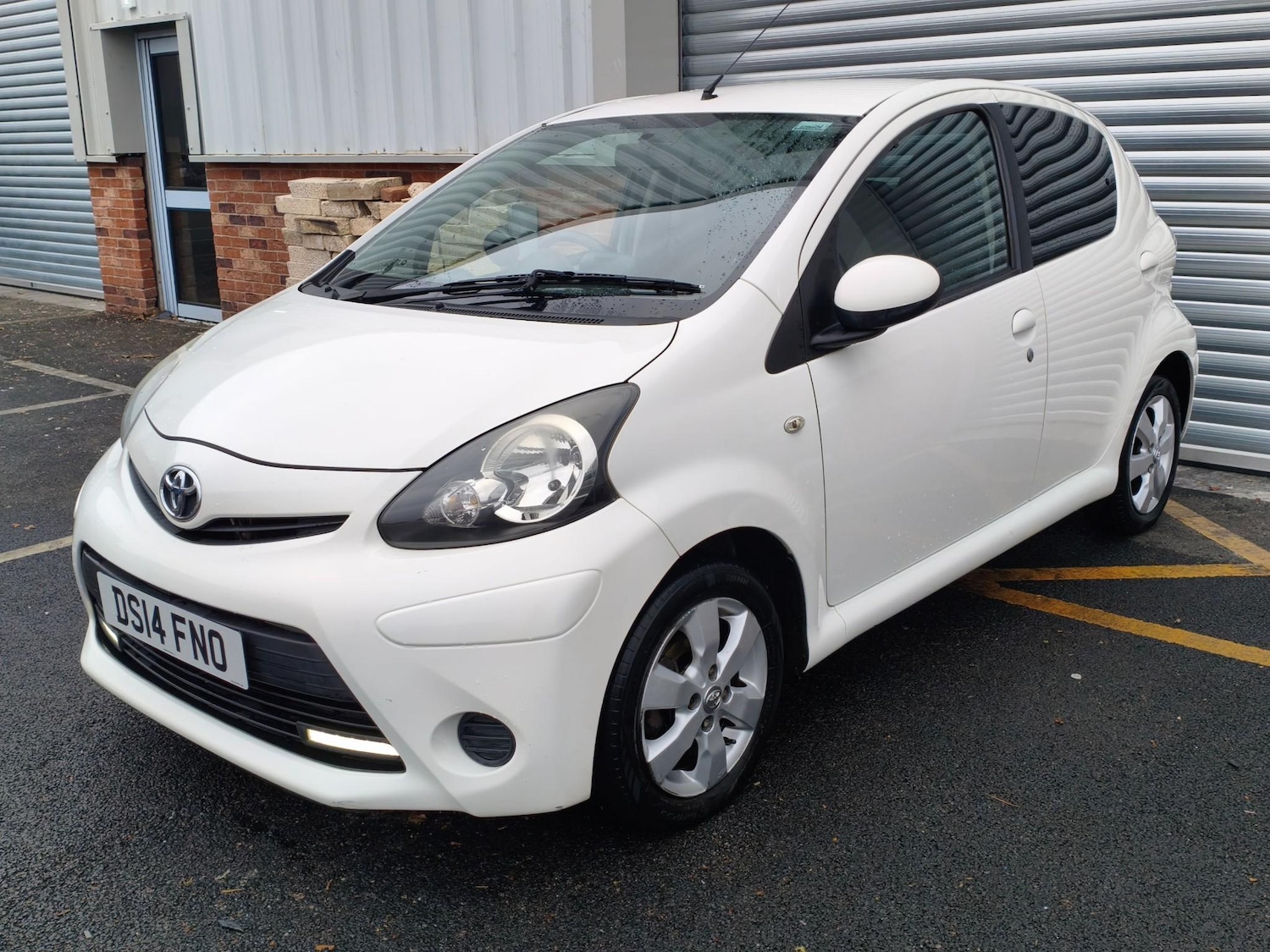 Used Toyota AYGO 2014 for sale - 76240296: Photo 5