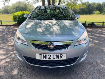 Used Vauxhall Astra 2012 for sale - 75718386: Photo