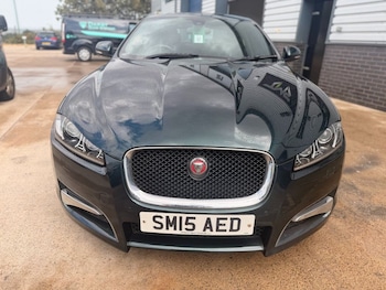 Used Jaguar XF 2015 for sale - 79574779: Photo
