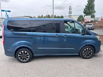 Used Ford Tourneo Custom 2018 for sale - 79655767: Photo