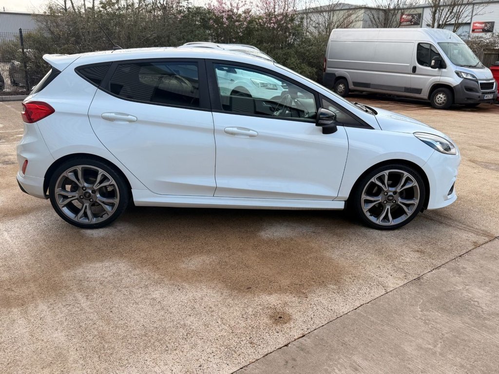 Used Ford Fiesta 2018 for sale - 78117636: Photo 8