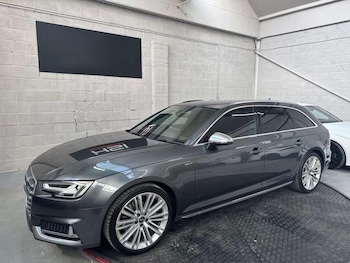 Used Audi A4 2017 for sale - 79409755: Photo