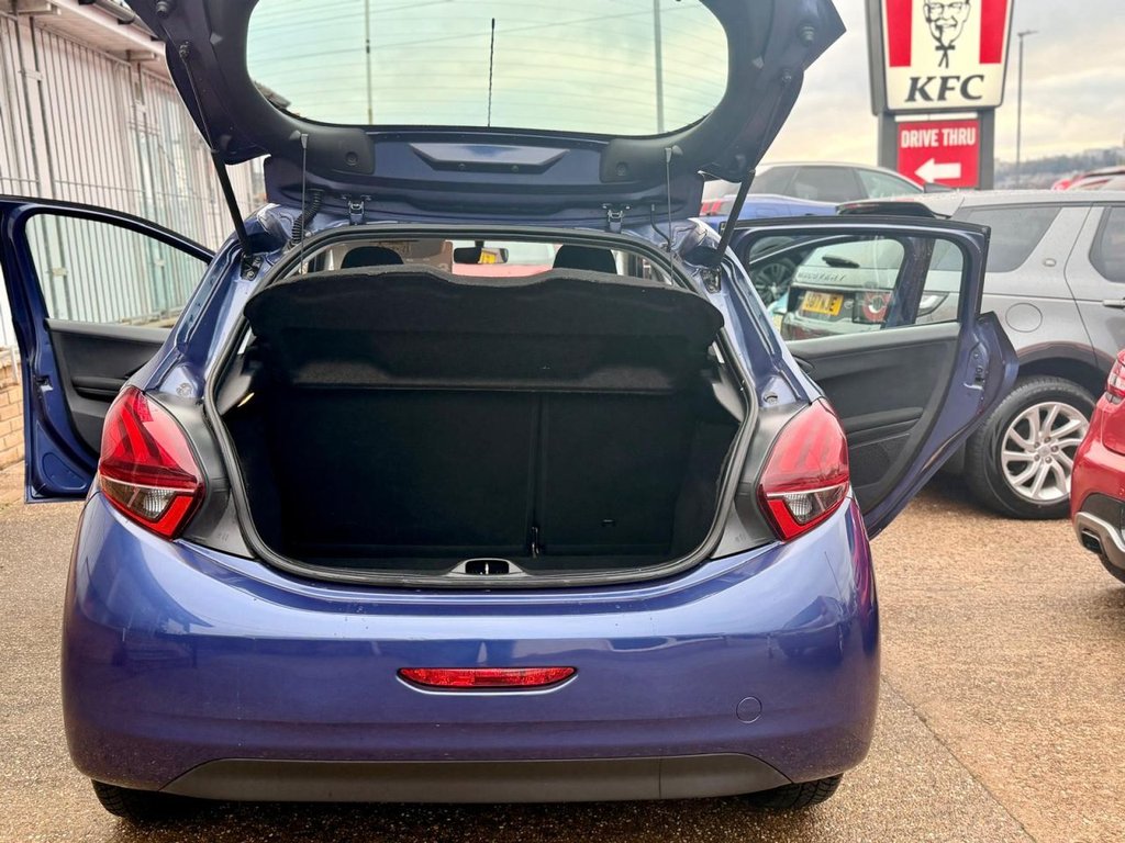 Used Peugeot 208 2016 for sale - 77236570: Photo 11