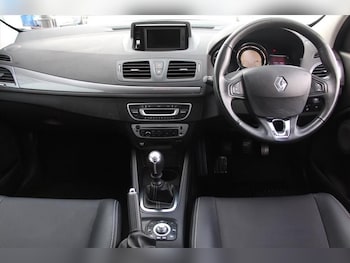 Used Renault Megane 2015 for sale - 77372895: Photo