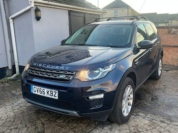 Used Land Rover Discovery Sport 2017 for sale - 77905417: Photo