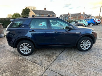 Used Land Rover Discovery Sport 2017 for sale - 77905417: Photo
