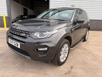 Used Land Rover Discovery Sport 2017 for sale - 78315212: Photo