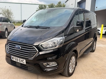 Used Ford Tourneo Custom 2018 for sale - 78964168: Photo