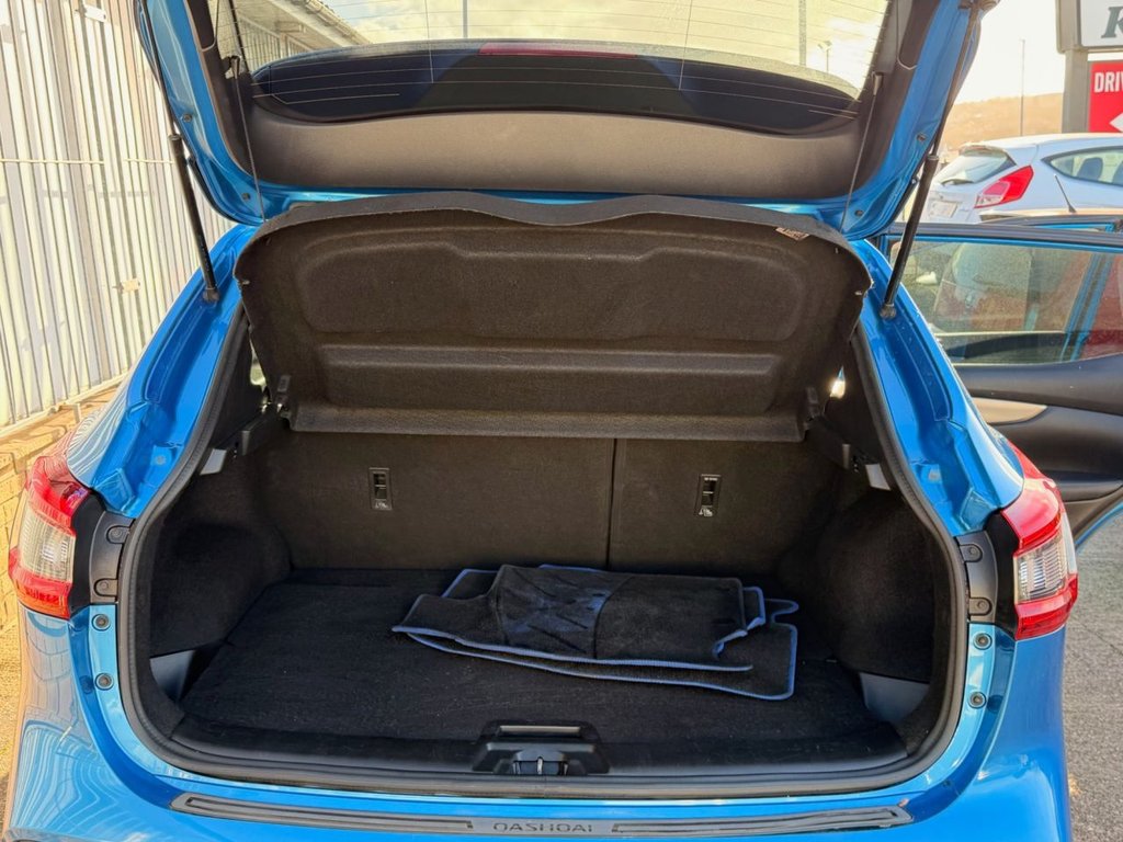 Used Nissan Qashqai 2017 for sale - 76909727: Photo 14