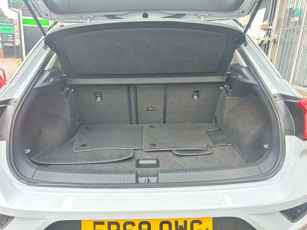 Used Volkswagen T-Roc 2019 for sale - 77341337: Photo 8