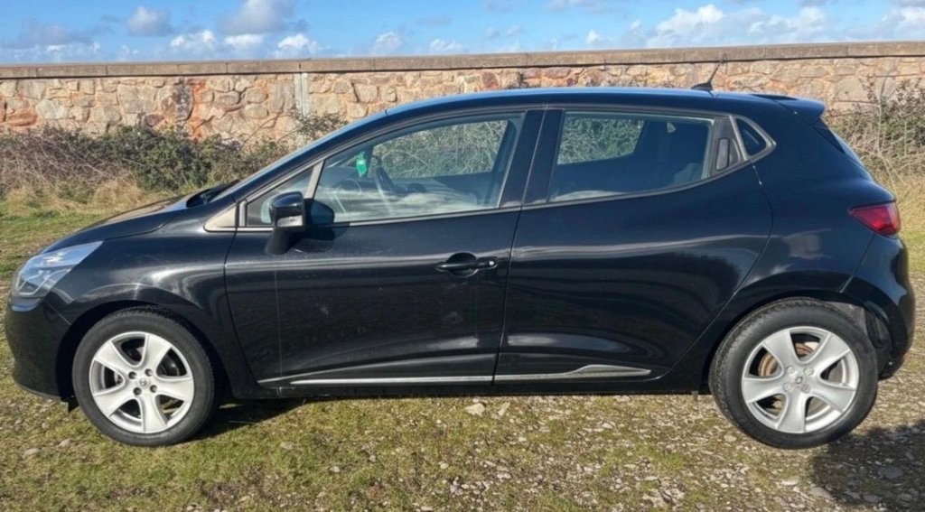 Used Renault Clio 2014 for sale - 77139781: Photo 2