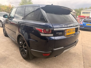 Used Land Rover Range Rover Sport 2015 for sale - 79574775: Photo