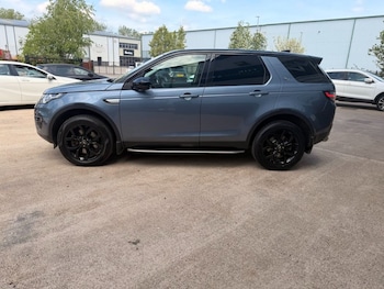 Used Land Rover Discovery Sport 2019 for sale - 78839256: Photo