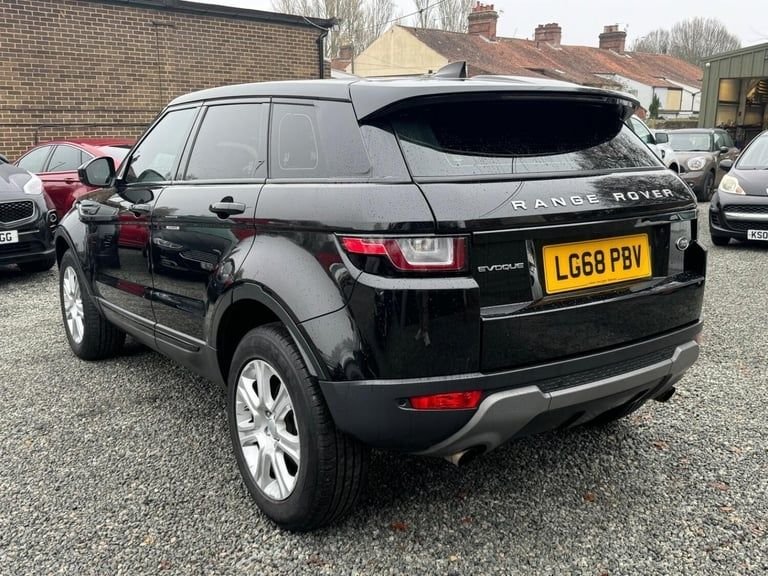 Used Land Rover Range Rover Evoque 2018 for sale - 78017902: Photo 2