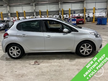 Used Peugeot 208 2016 for sale - 77328437: Photo