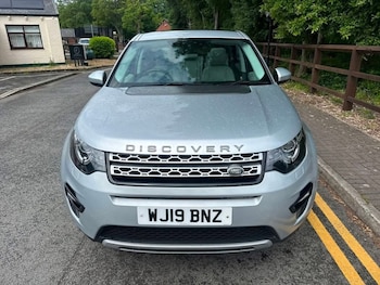 Used Land Rover Discovery Sport 2019 for sale - 78864019: Photo
