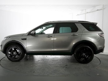 Used Land Rover Discovery Sport 2017 for sale - 77680962: Photo