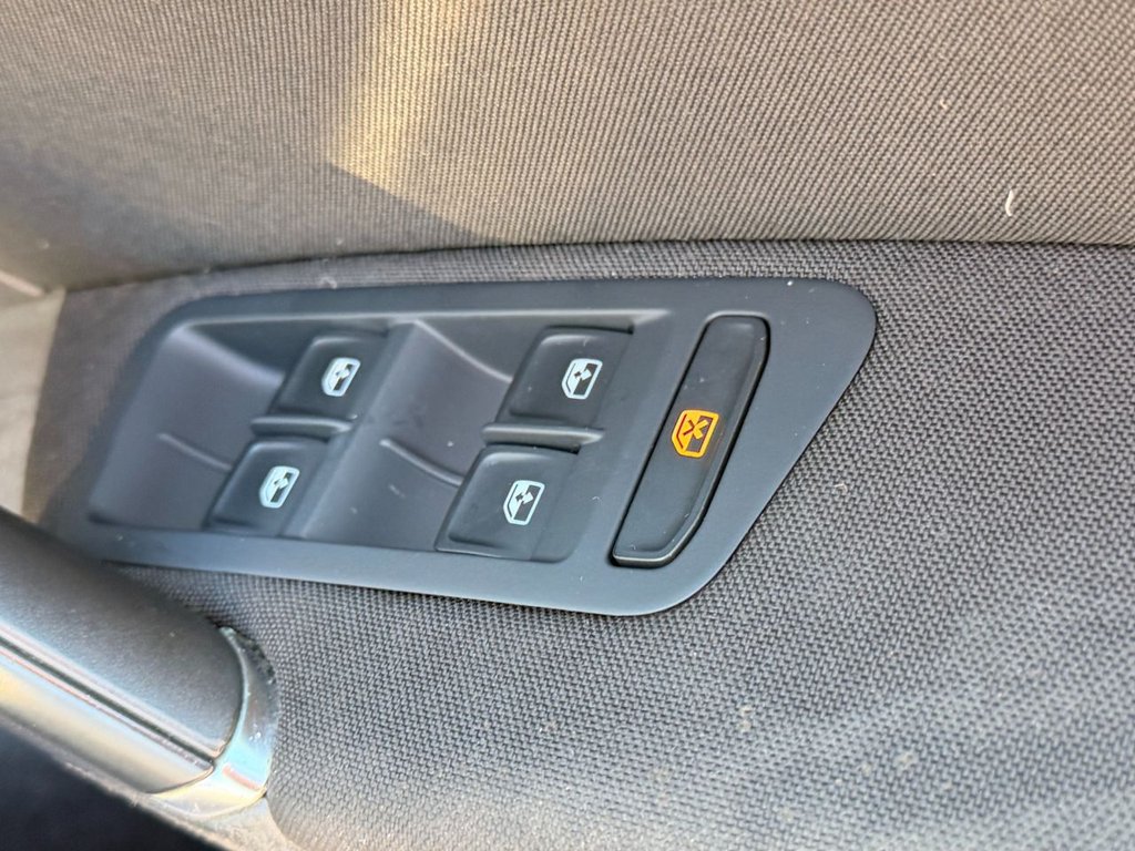 Used Volkswagen Golf 2014 for sale - 77139753: Photo 21