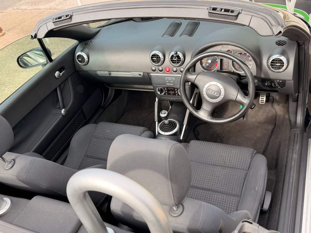 Used Audi TT 2004 for sale - 77631977: Photo 26