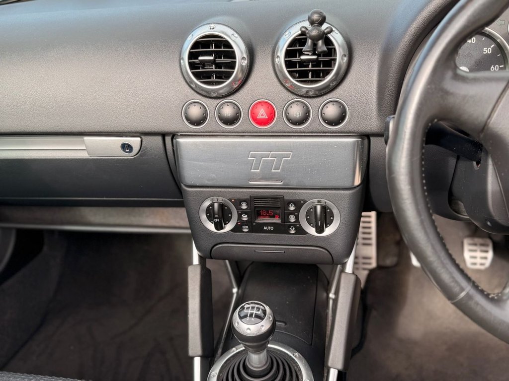 Used Audi TT 2004 for sale - 77631977: Photo 28